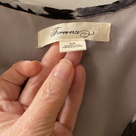 Forever 21 dress - Picture 4 of 6